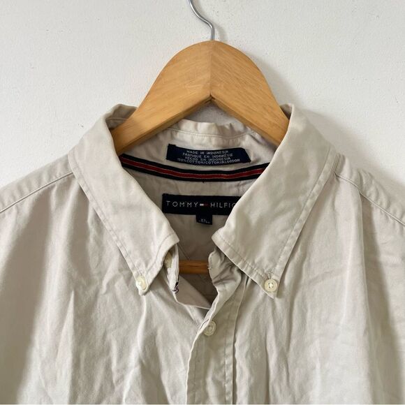 Tommy Hilfiger Beige Lion Crest Logo Long Sleeve Button Down Dress Shirt - Picture 9 of 9
